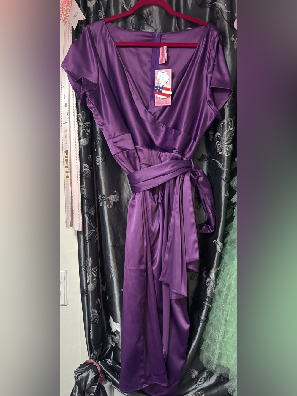 Gorgeous Pinup Couture Ava Purple Satin faux Wrap dress 3x Stunning! - Picture 4 of 8
